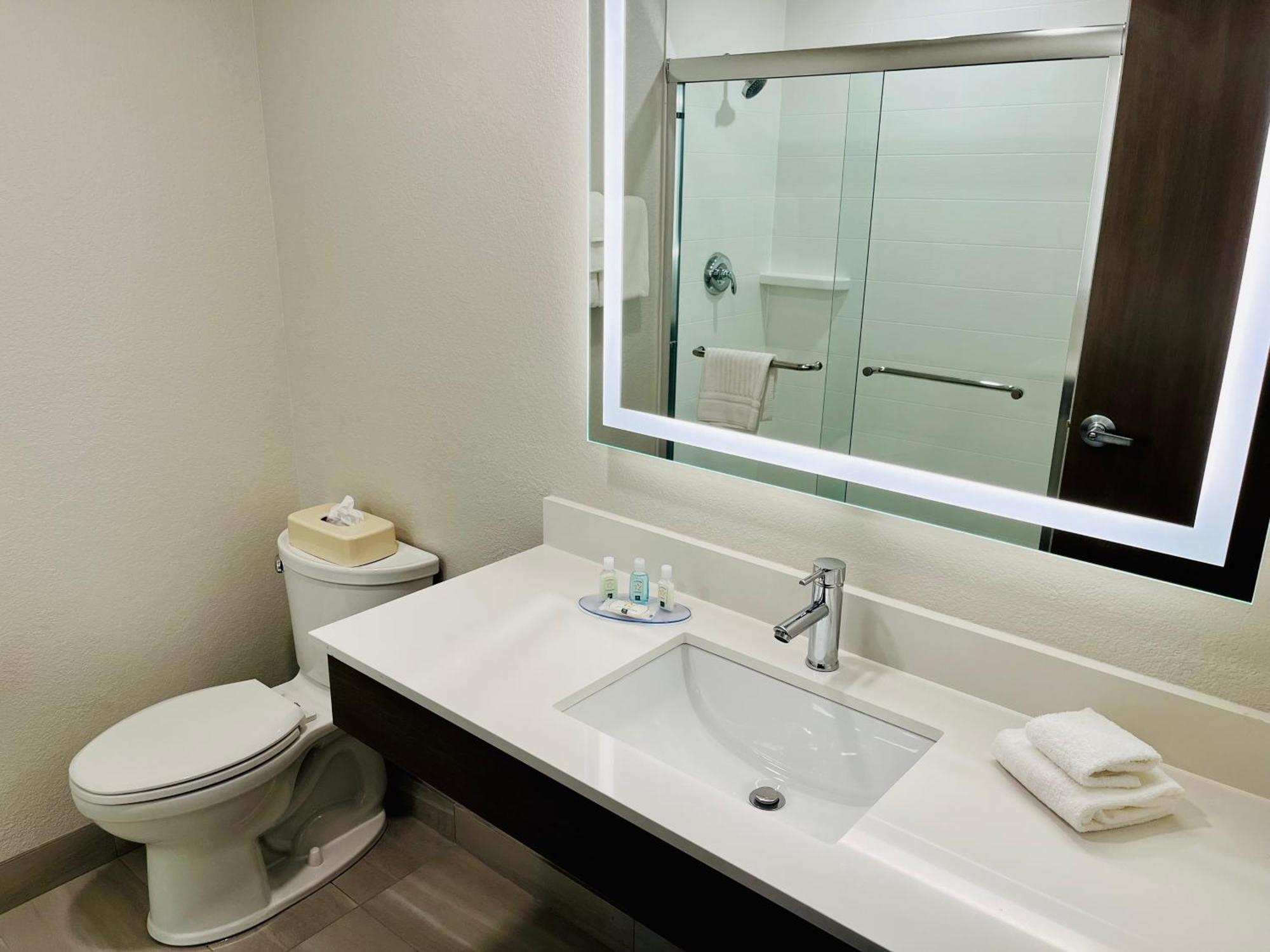 Quality Inn Кодиак Екстериор снимка